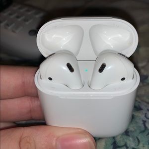 AirPods